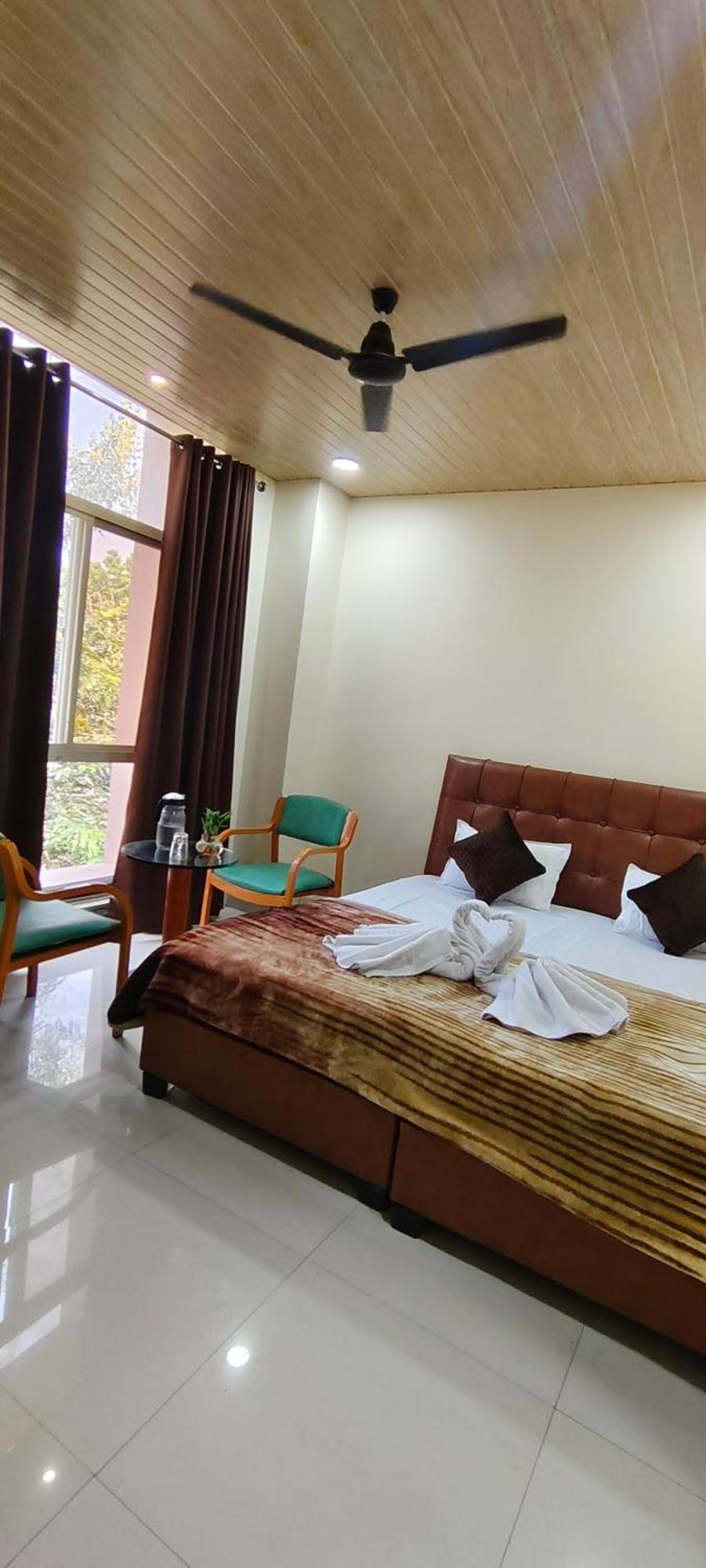 Hotel Shri Shiv Ganga Bhakt Niwas Ujjain Exterior foto