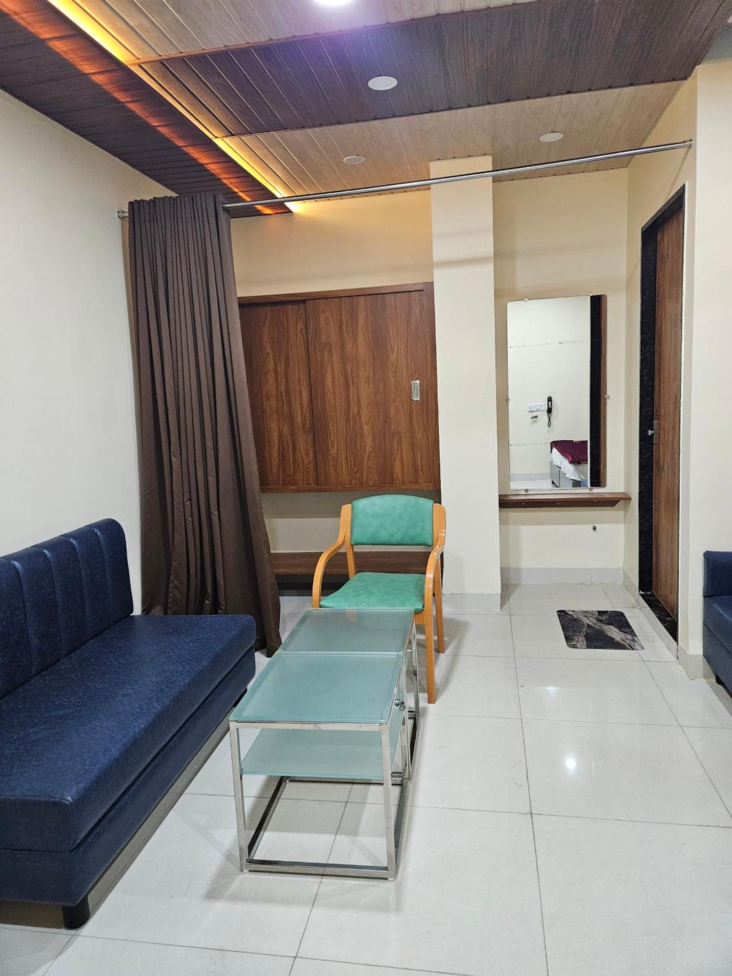 Hotel Shri Shiv Ganga Bhakt Niwas Ujjain Exterior foto